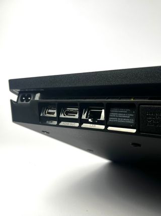 Sony PS4 Slim 500GB + Controller + Cavi