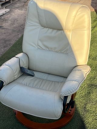 Sillón relax beige polipiel y madera