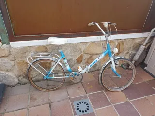 Bicicleta Orbea Azul y Blanca