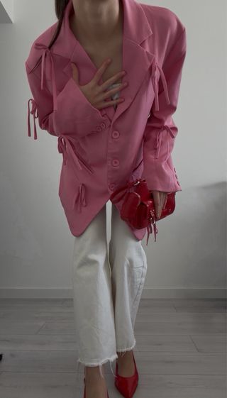 Blazer rosa con lazos