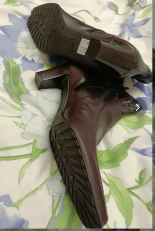 Botines de piel marrones talla 39