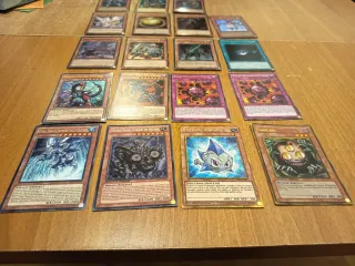19 carte Yu-Gi-Oh! originali