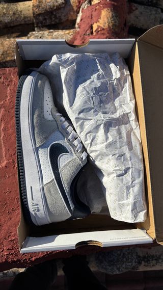 Nike Air Force 1 Grises y Blancas