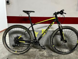 Bicicleta MTB Giant Talon