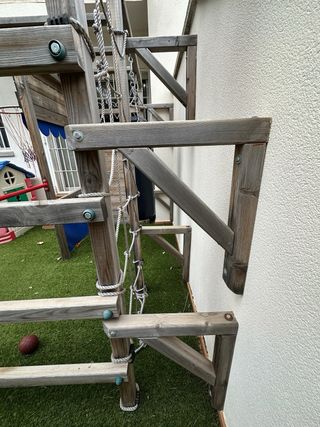 Parque infantil madera con canasta baloncesto