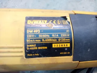Radial Dewalt DW492