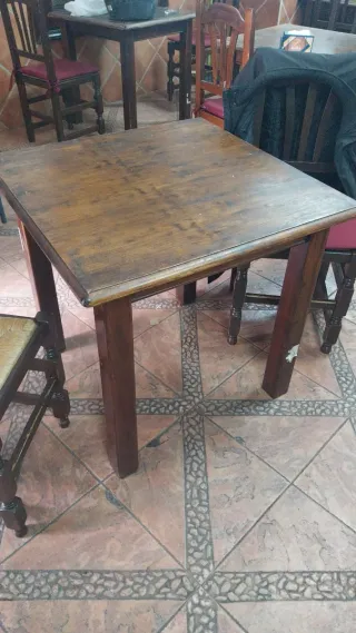 9 Mesas Madera Pino y 18 Sillas