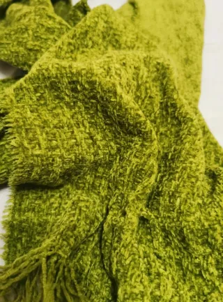 Bufanda verde texturizada