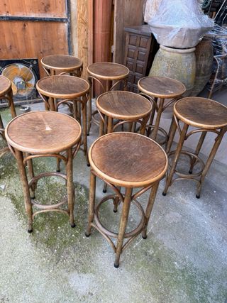 Sgabello in legno stile Thonet