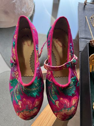 Traje de Fallera Niña - Aderezo y Peines