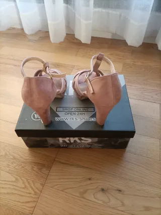 Sandalias tacón rosa