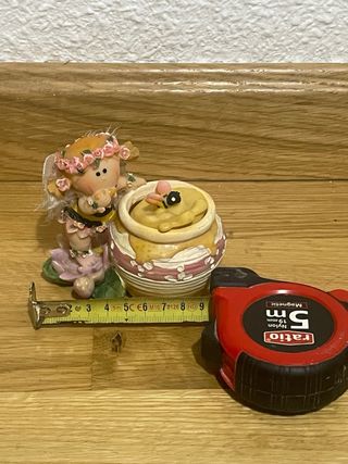 Figura Hada Abeja con Tarro Miel
