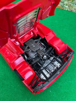 Ferrari F50 (1995) – Escala 1:18 – Bburago