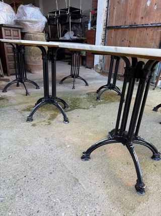 Tavoli in Marmo e Metallo