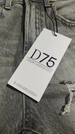 Shorts Stradivarius D75 Talla 32