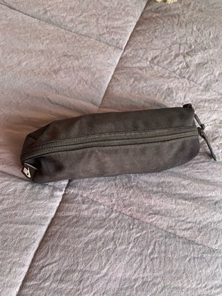 Estuches varios colores Negro de nike