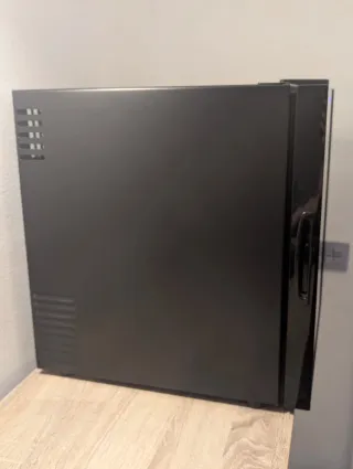 Vinoteca Cecotec 16 Botellas (48L) - Diseño Espejo