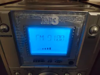 Mini cadena CD/USB/MP3 plata y madera