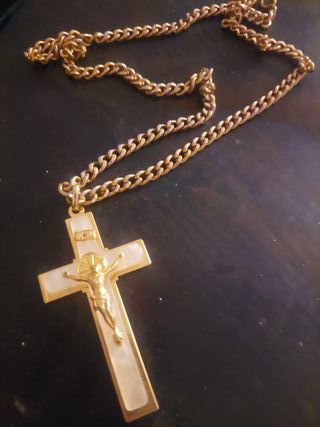 Crucifijo antiguo nácar cadena dorada