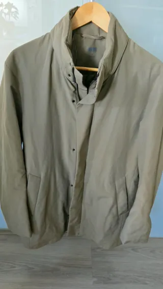 Abrigo Uniqlo Hybrid Ligero Talla M