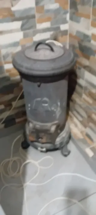 Estufa de leña antigua