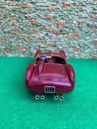 Ferrari 250 Testa Rossa 1957 – Bburago – 1:18