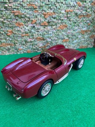 Ferrari 250 Testa Rossa 1957 – Bburago – 1:18
