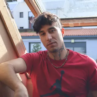 Camiseta roja hombre marca Jordan