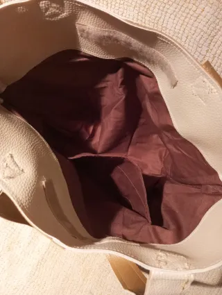 Bolso polipiel rosa y beige,Otro beige y marron.