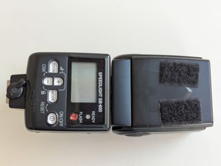 Flash Nikon SB-600 con difusor y cable Nikon SC-17