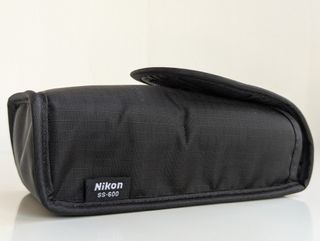 Flash Nikon SB-600 con difusor y cable Nikon SC-17