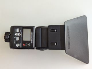 Flash Nikon SB-600 con difusor y cable Nikon SC-17