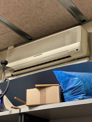 Mobiliario de oficina completo