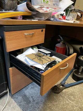 Mobiliario de oficina completo