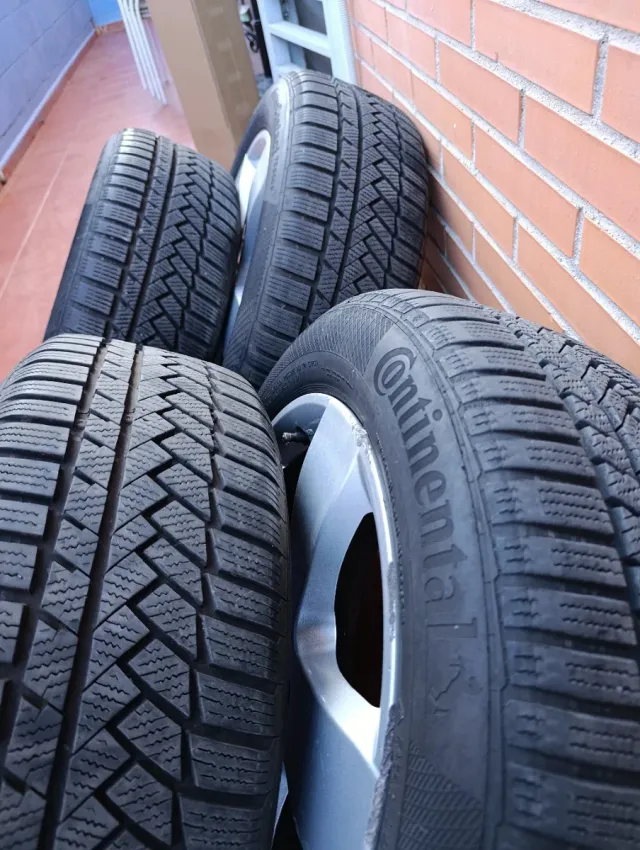 MERCEDES 17" Viano/Vito 4 llantas + Neumáticos.