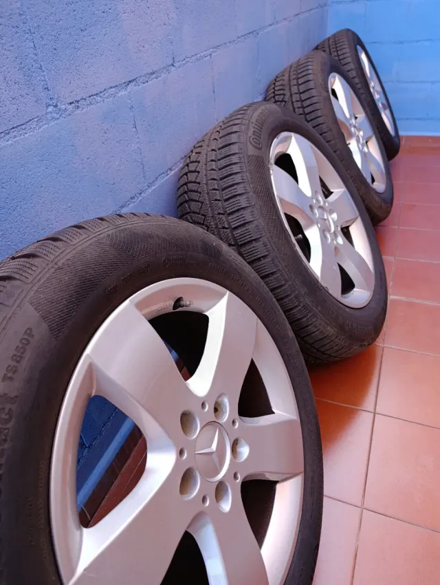 MERCEDES 17" Viano/Vito 4 llantas + Neumáticos.