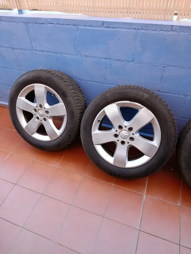 MERCEDES 17" Viano/Vito 4 llantas + Neumáticos.