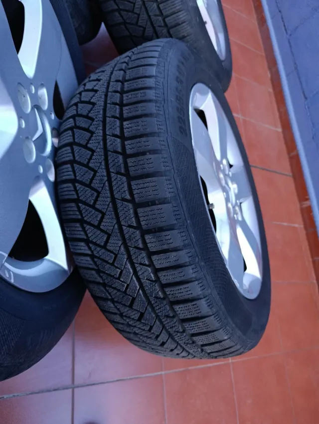 MERCEDES 17" Viano/Vito 4 llantas + Neumáticos.