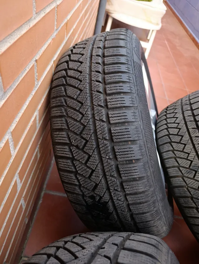 MERCEDES 17" Viano/Vito 4 llantas + Neumáticos.