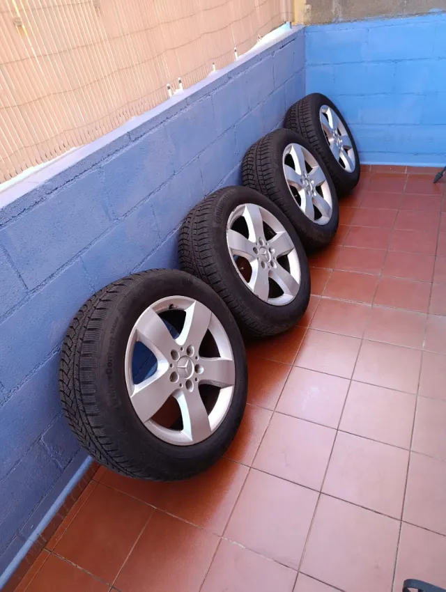 MERCEDES 17" Viano/Vito 4 llantas + Neumáticos.