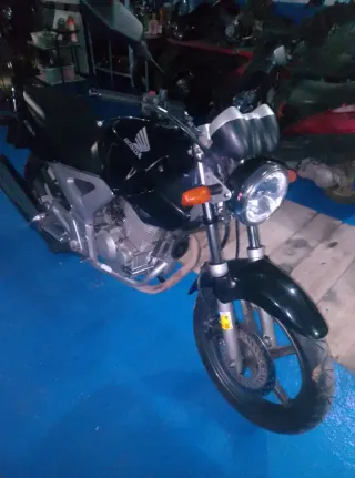 Honda CBF 250 Negra