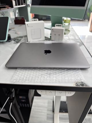 MacBook Apple