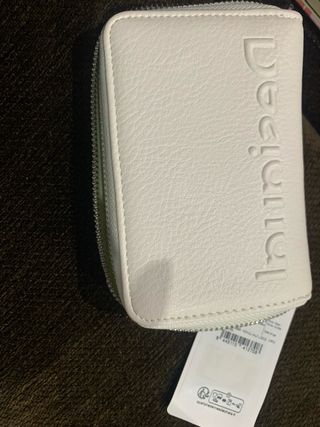 Cartera, monedero desigual