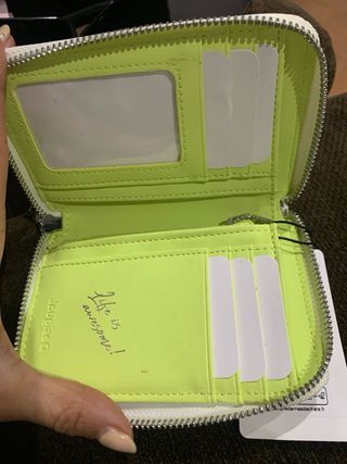 Cartera, monedero desigual