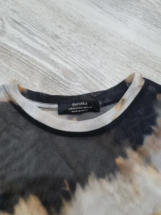 Camiseta Bershka semitransparente