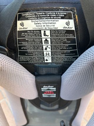Mochila portabebés Deuter