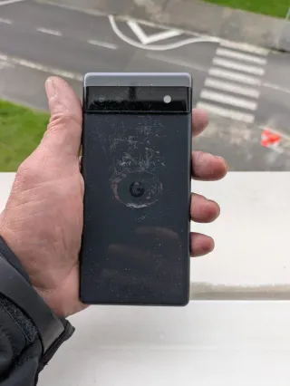 Google Pixel 6a gris