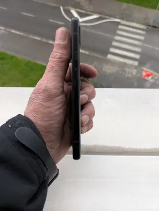 Google Pixel 6a gris