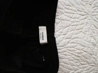 Pantalón ancho negro culotte recto