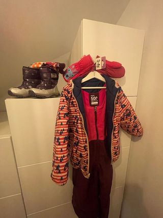 Conjunto nieve niña